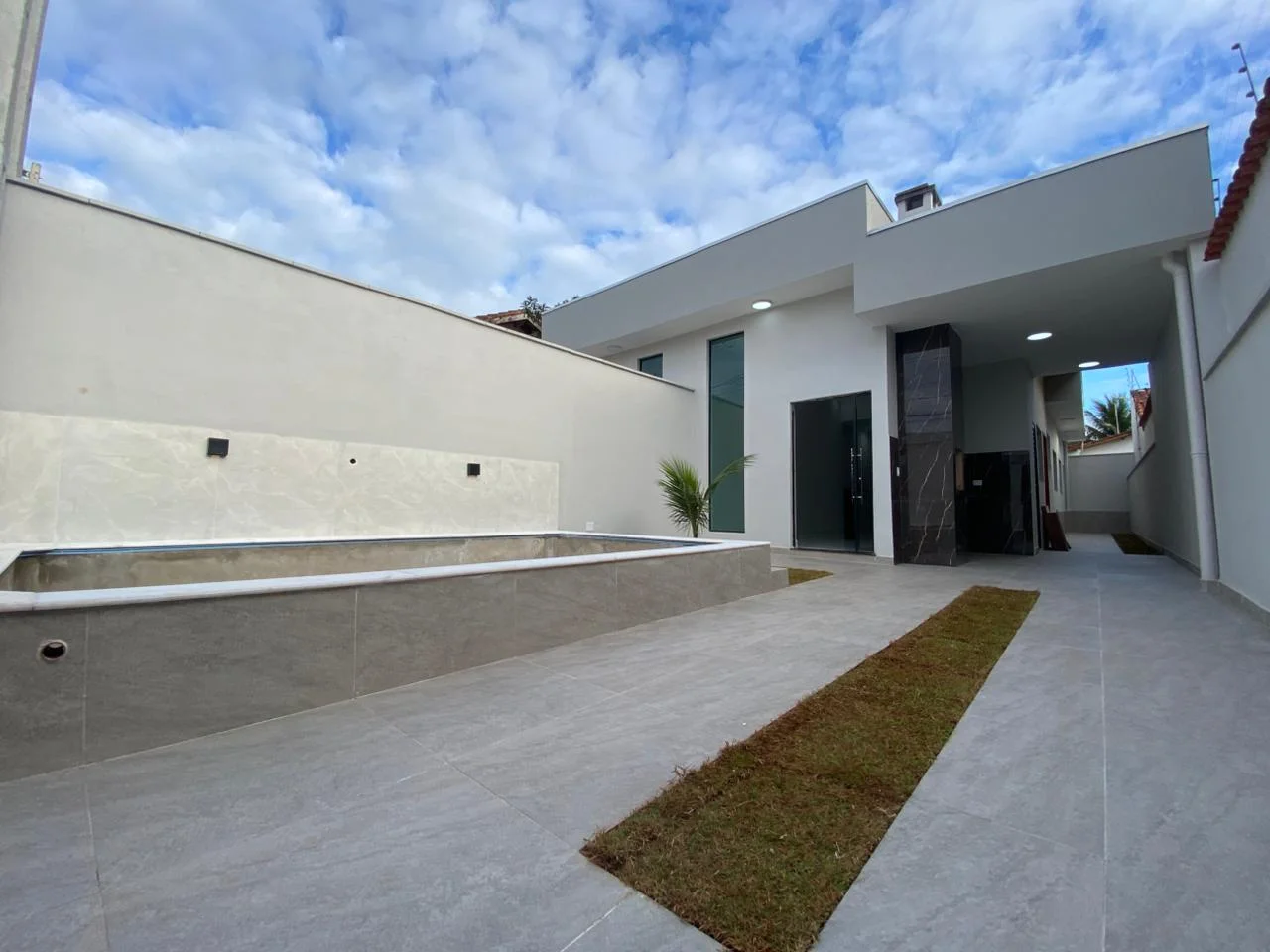 Casa Nova com Piscina e Área Gourmet perto da Praia