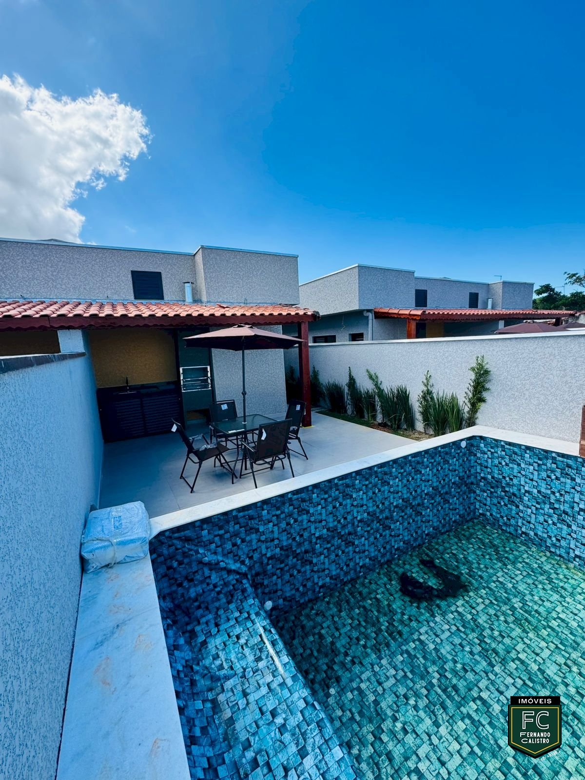 Casa Alto Padrão 3 Dorms com Piscina e Gourmet