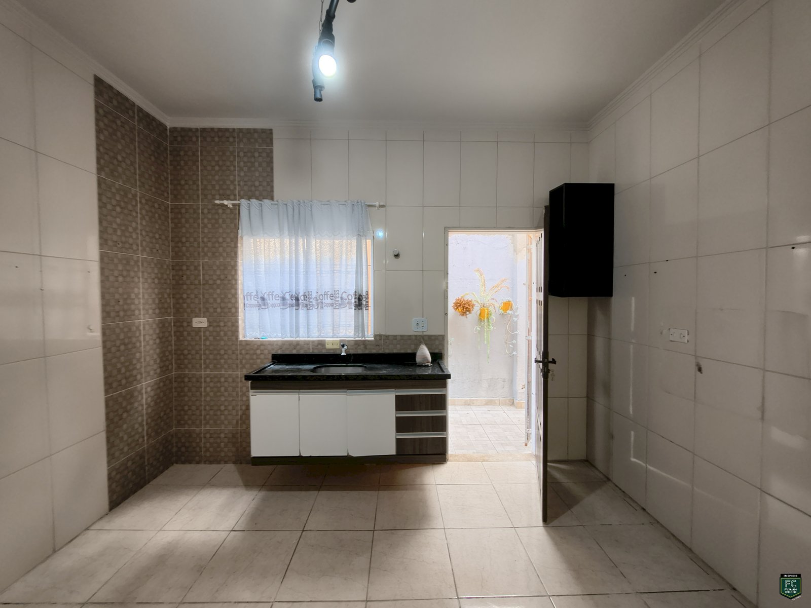 b4069a815fcfafecb3a33d87149e876c.jpg