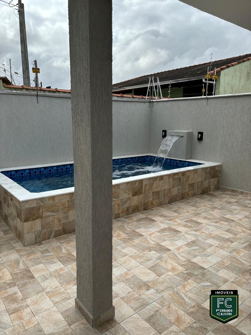 Casa Nova com Piscina e Área Gourmet com 3 Vagas no Litoral