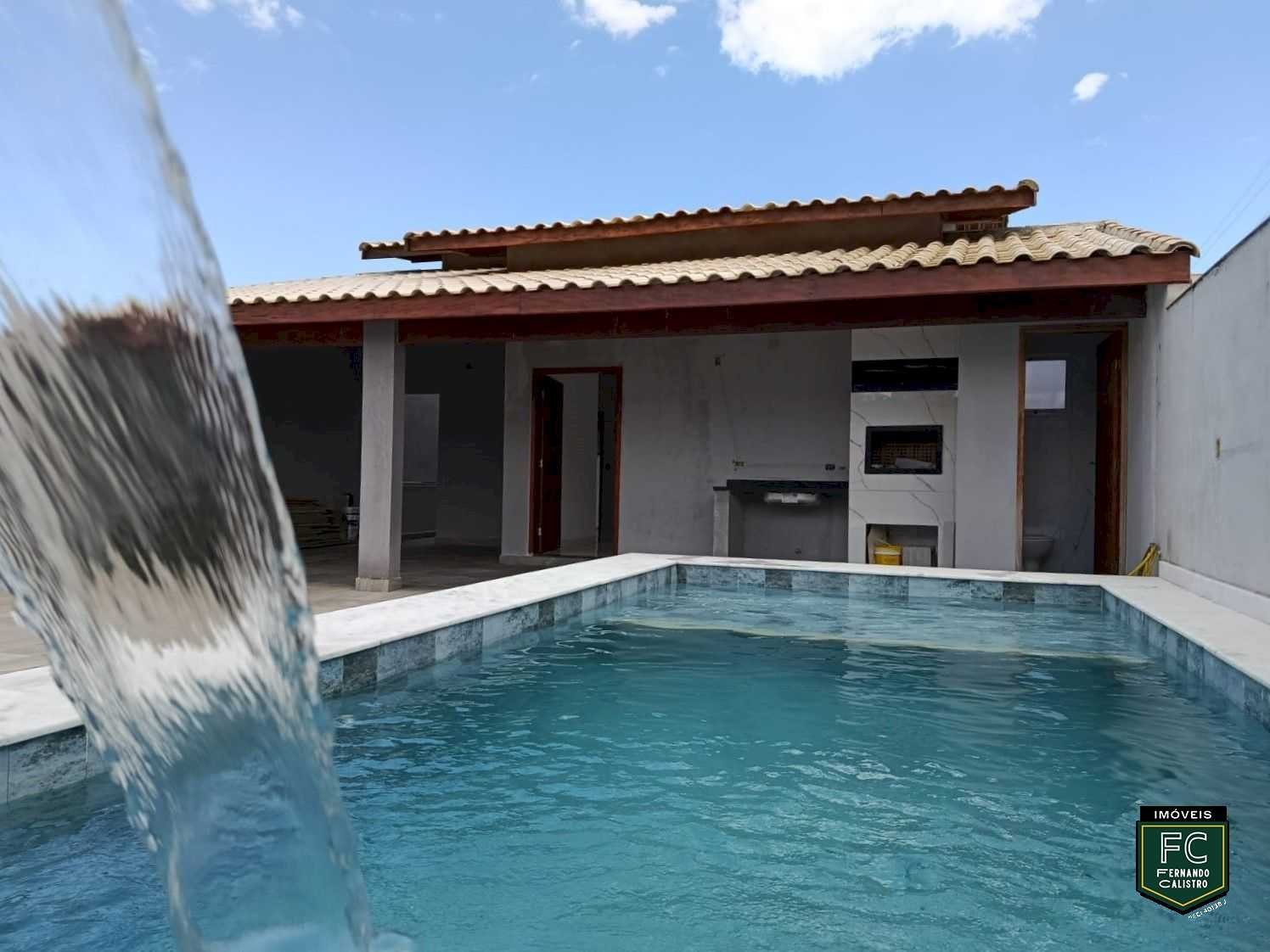 Casa 3 Dorms Isolada com Piscina e Gourmet a 200m da Praia