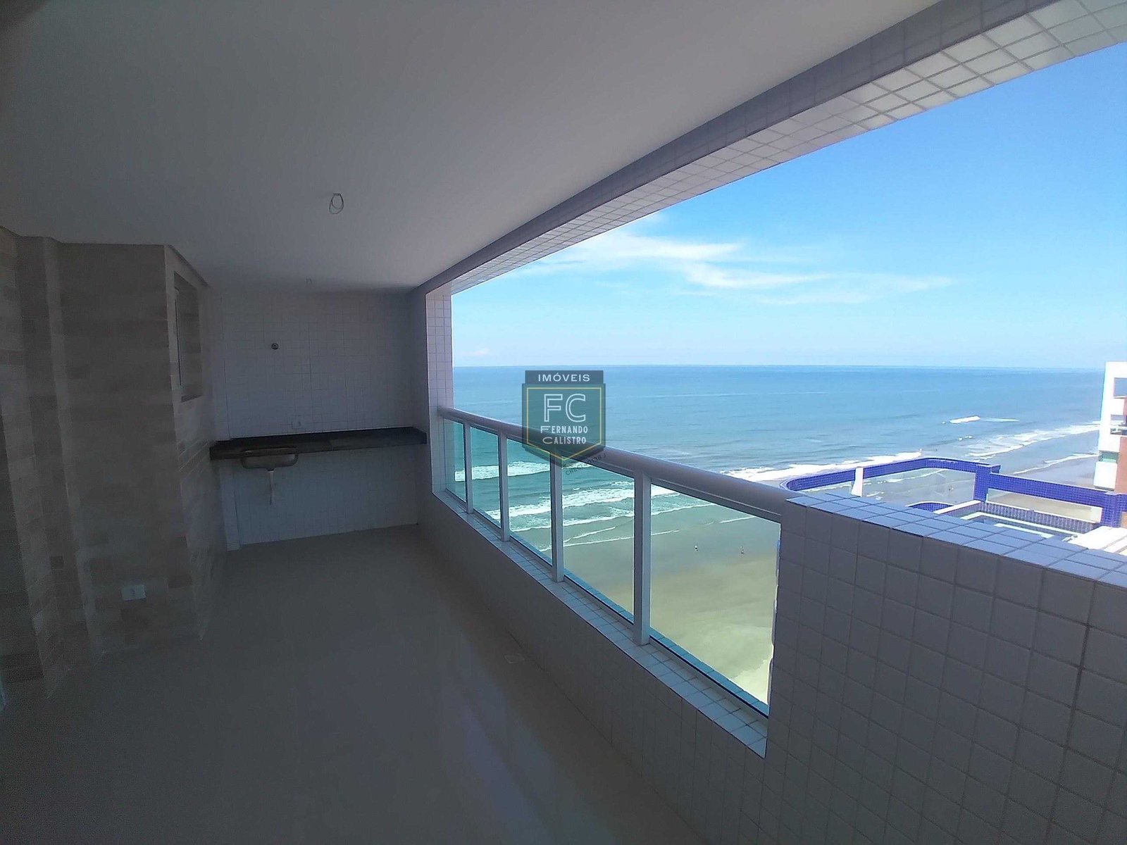 Apto Alto Padrão na Orla com Varanda Gourmet e Vista Mar