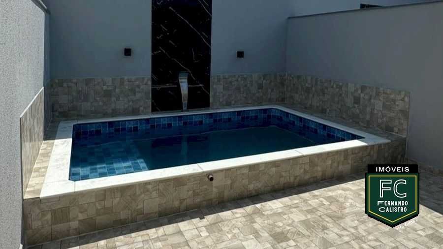 Casa Nova c/ Piscina e Á Gourmet a 650m da Praia de Mongaguá