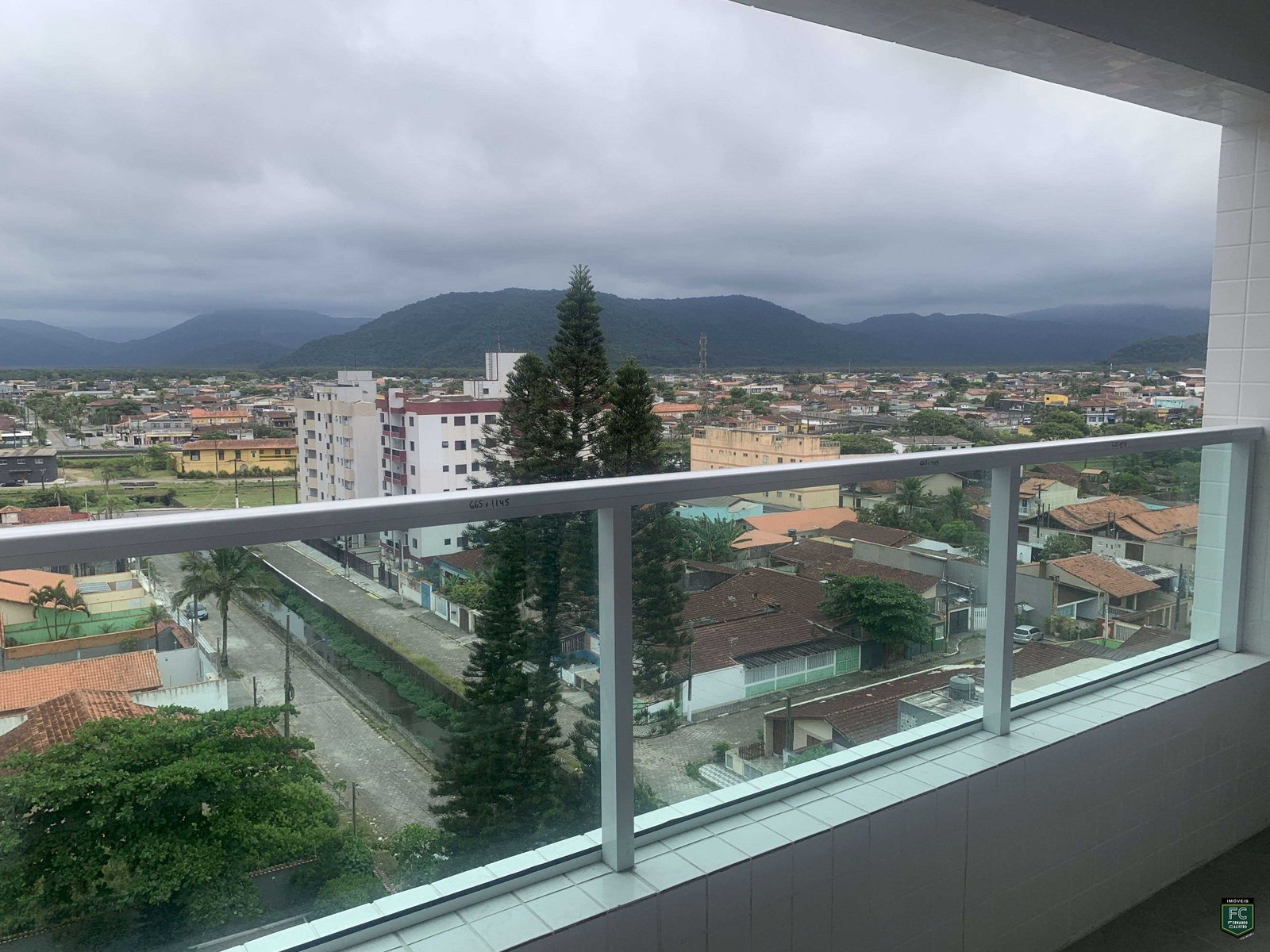 Apto 2 Dorms Andar Alto Condomínio Frente Mar | Oportunidade