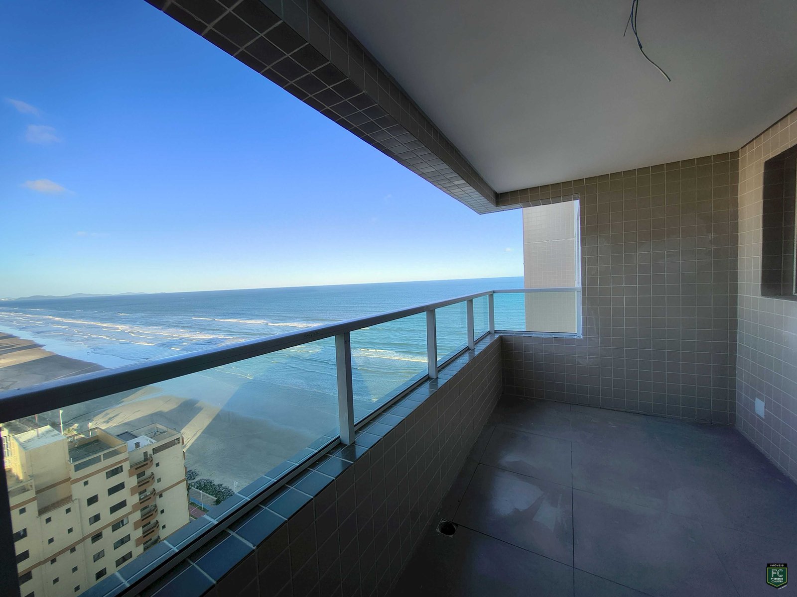 Apartamento Novo com Varanda Vista Mar e Lazer Completo