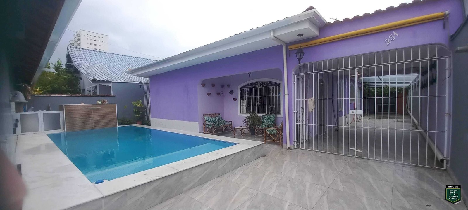 Casa Isolada 3 Dorms + Edícula com Piscina a 200m da Praia