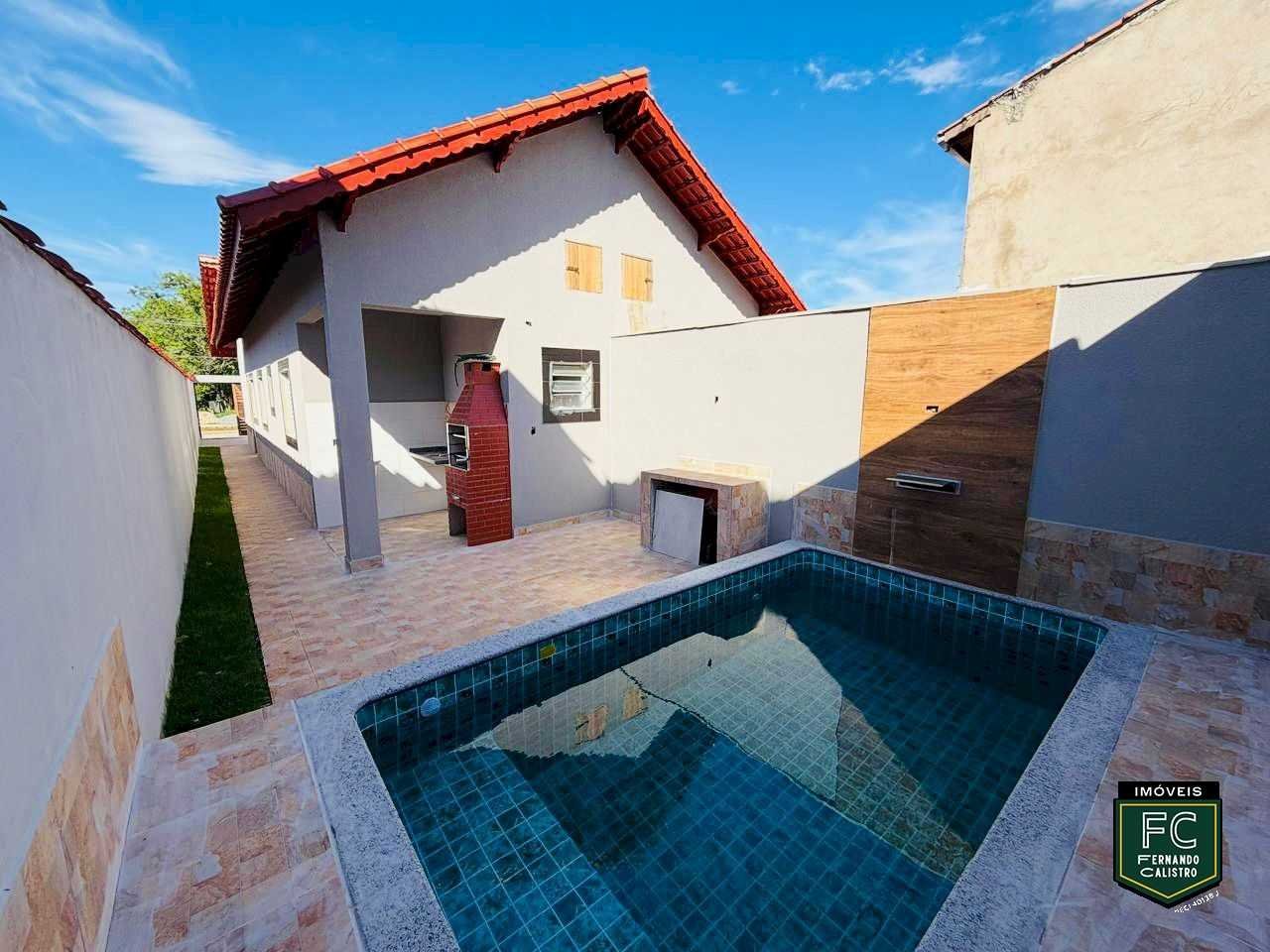 Casa Nova 2 Quartos com Piscina a 600m da Praia em Itanhaém