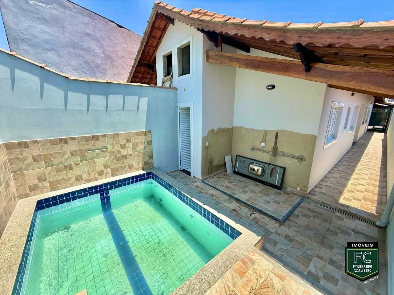 Casa Nova 3 Dorms com Piscina e Área Gourmet a 500m da Praia