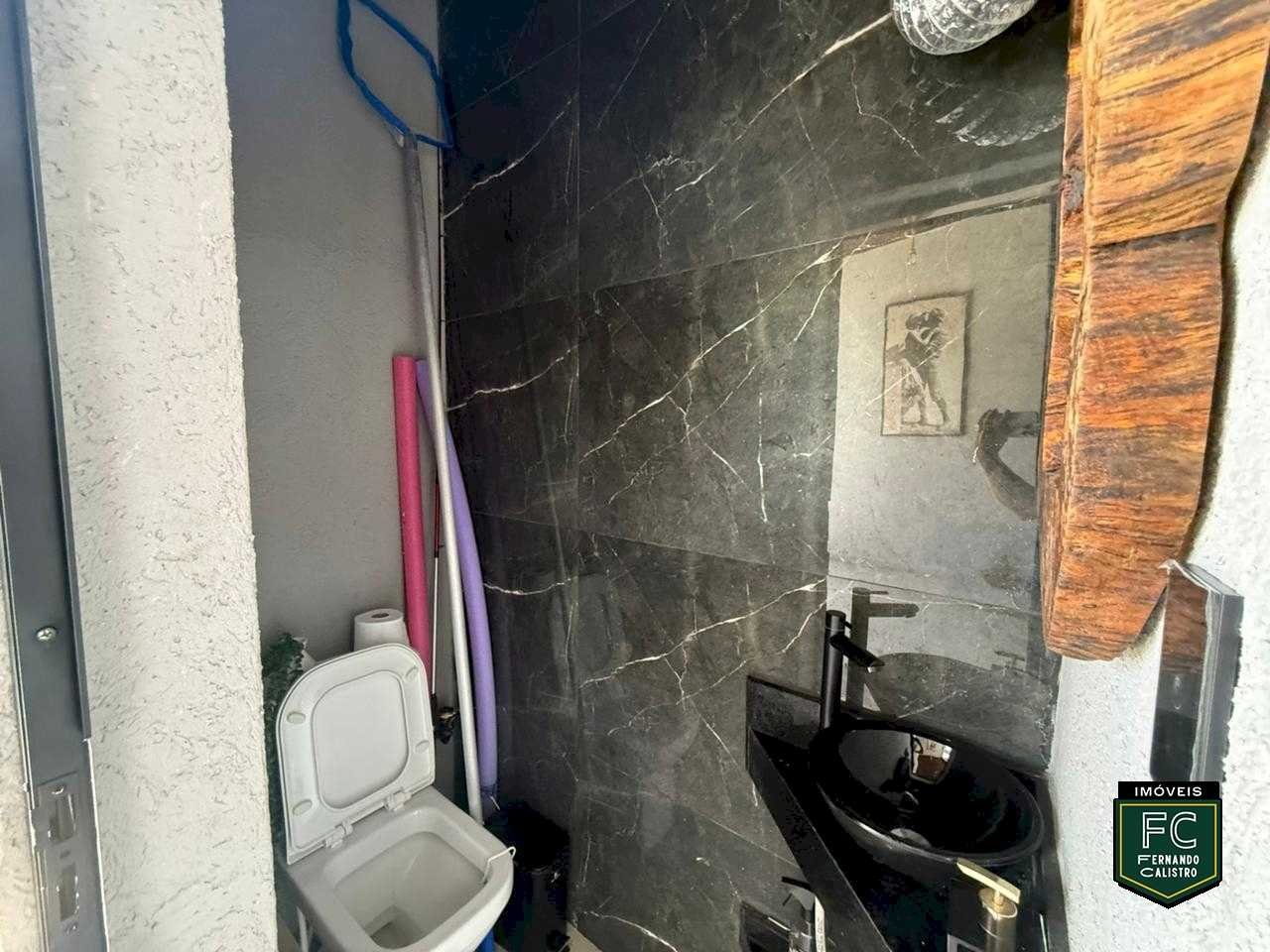 93b069d45b7b3257ee55c6d72be00820.jpeg