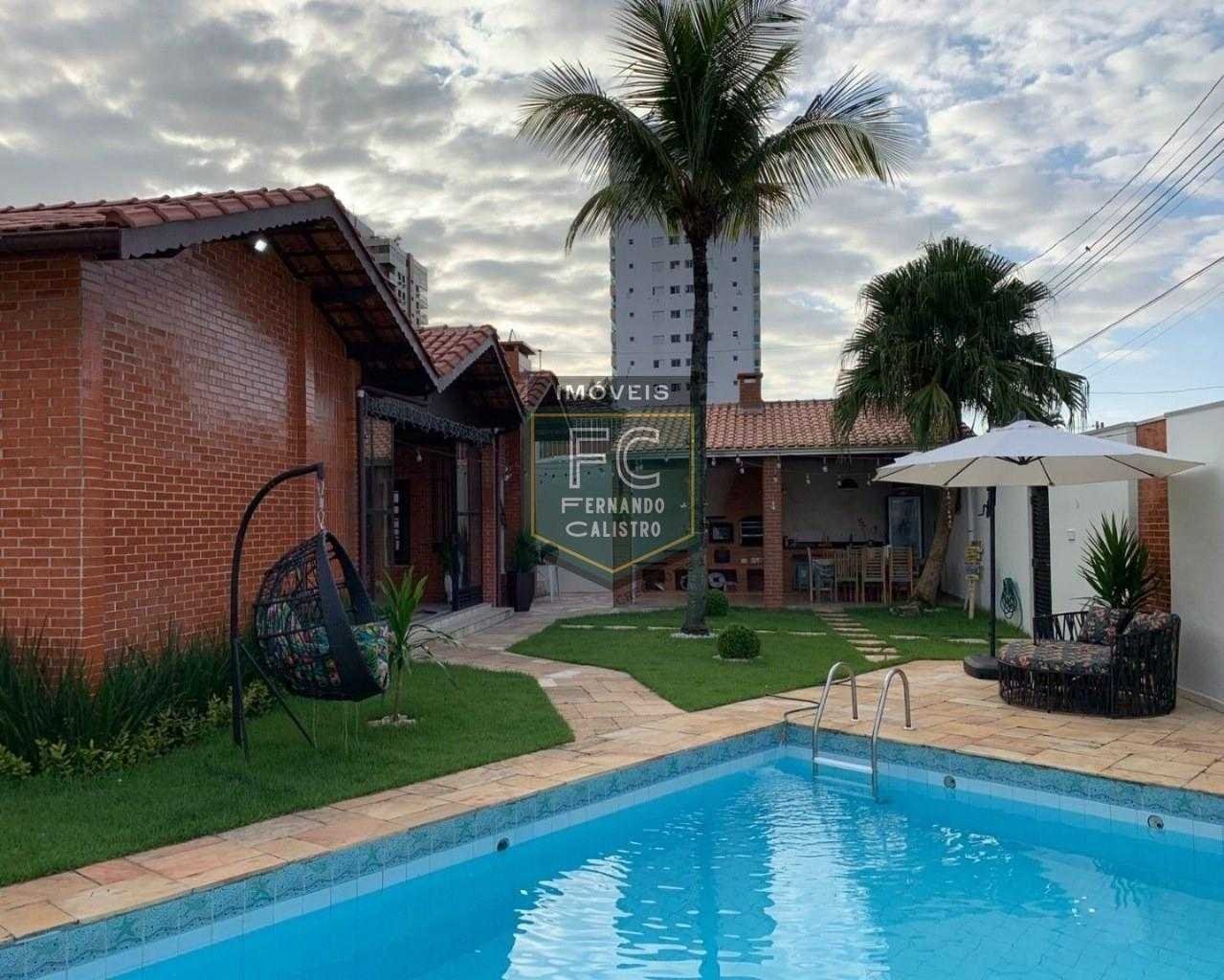 CASA ISOLADA, ALTO PADRÃO, 3 DORMITÓRIOS(1SUÍTE), 3 VAGAS PARA AUTO, LAZER COMPLETO, LOCALIZAÇÃO PRIVILEGIADA BAIRRO FLÓRIDA, PRAIA GRANDE/SP