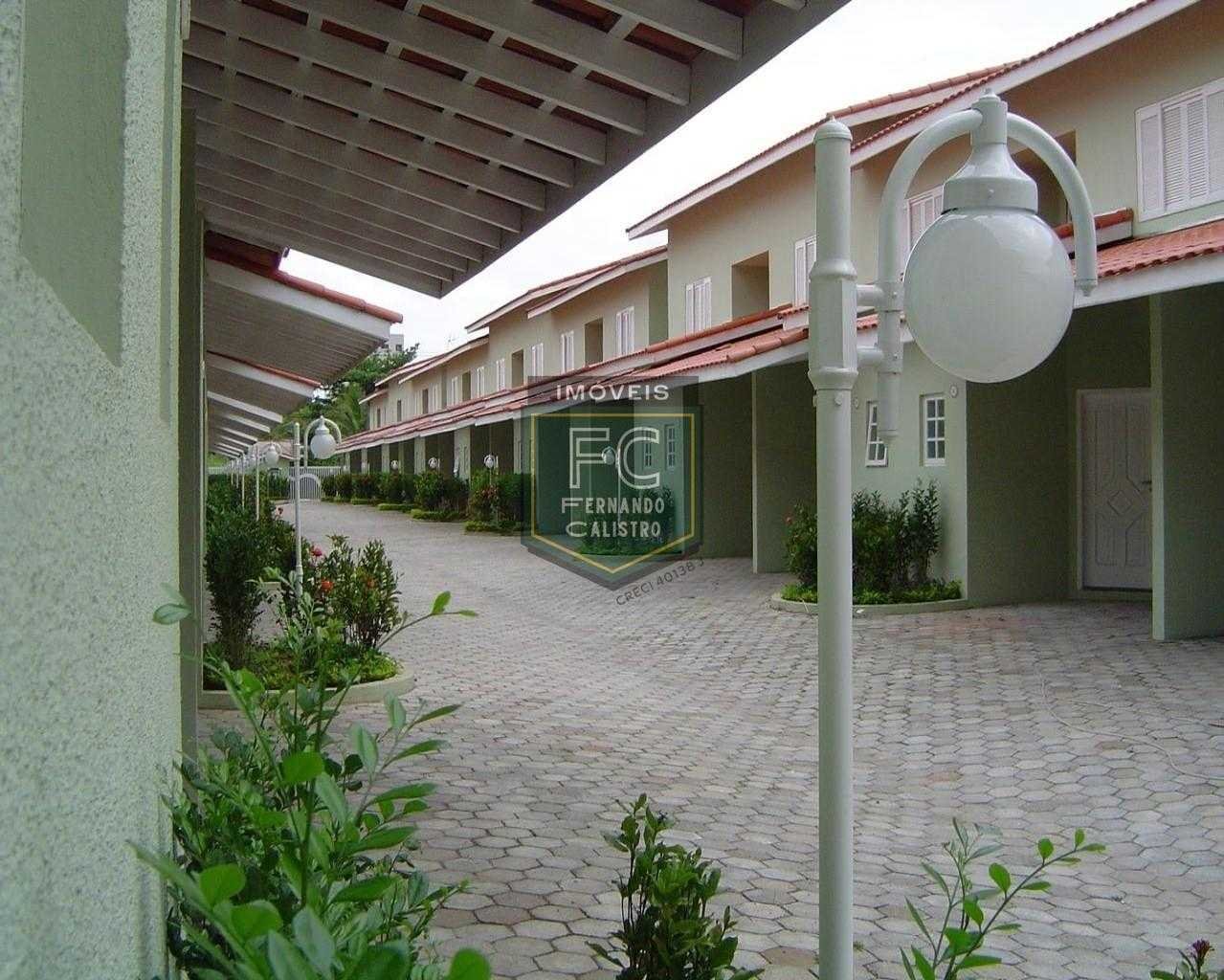 Sobrado 2 Dorms 1 Vaga Privativa Condomínio a 150m da Praia
