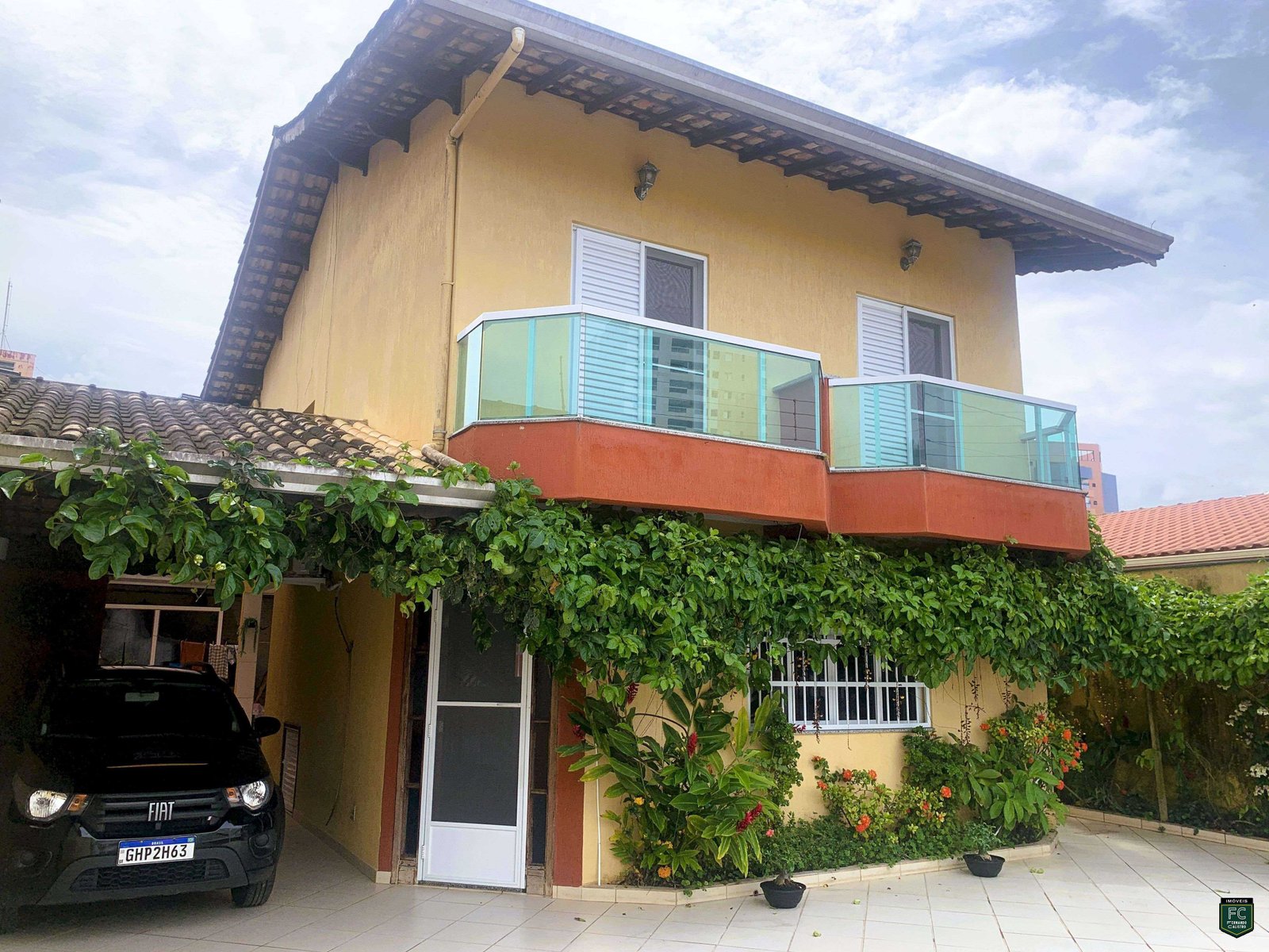 Sobrado 3 Dorms em Lote Inteiro Próximo da Praia